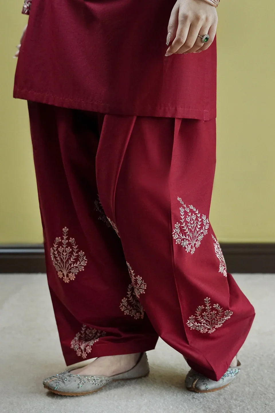Gulnaar Embroidered 2pc